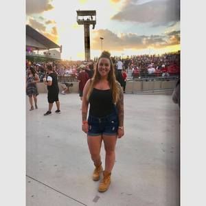 Meet your Posher, Dana